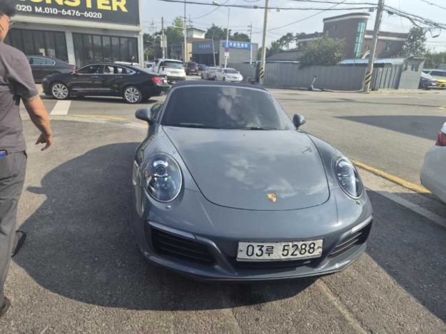 2017 Porsche 911 카레라 4 카브리올레 991