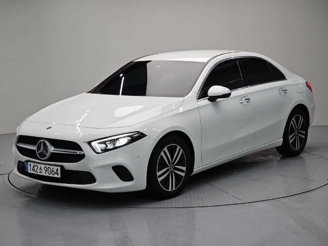 2022 Mercedes-Benz A-Class W177 A200d 세단