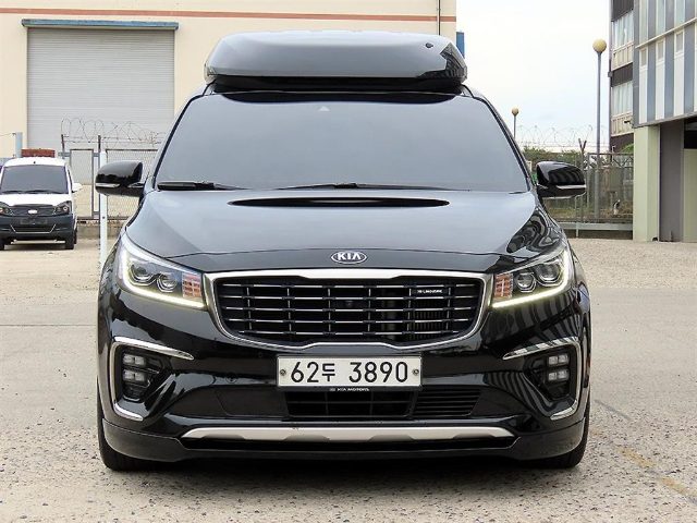 2018 Kia Carnival 디젤 9인승 하이리무진 노블레스 스페셜