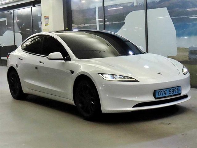 2024 Tesla Model 3 롱 레인지