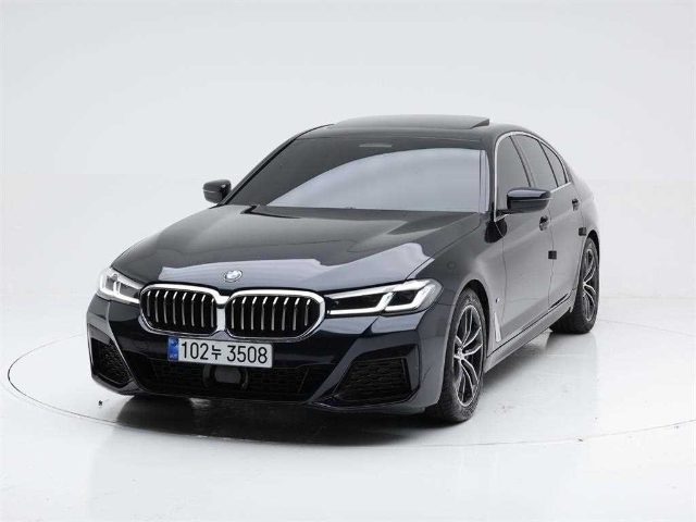 2022 BMW 5 Series (G30) 520i M 스포츠