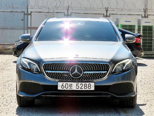 2019 Mercedes-Benz E-Class W213 E220d 아방가르드