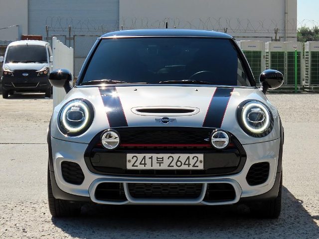 2021 MINI Cooper JCW