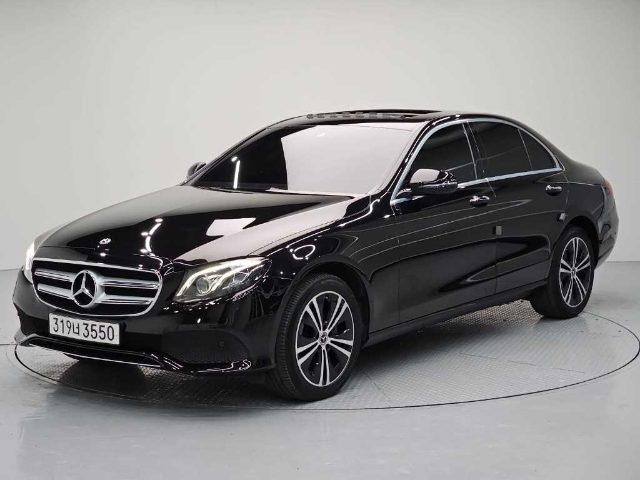 2020 Mercedes-Benz E-Class W213 E220d 아방가르드