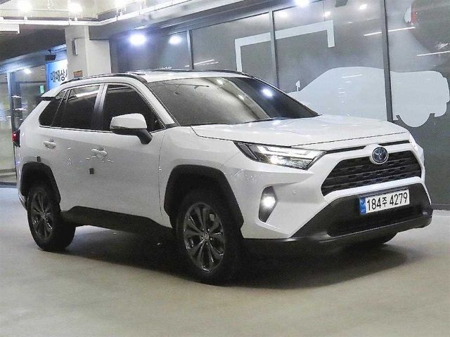2024 Toyota RAV4 (5세대) 2.5 2WD 하이브리드 XLE