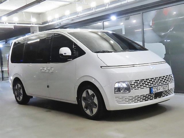 2024 Hyundai Staria 4WD 디젤 투어러 모던 9인승
