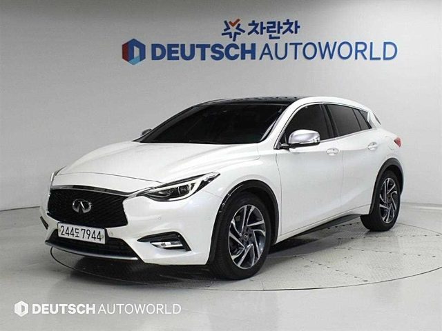 2019 Infiniti Q30 2.0 카페 틱