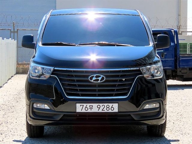 2018 Hyundai Starex 2WD 웨건 12인승 스마트