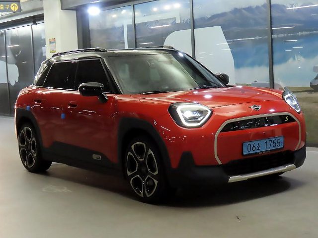 2025 MINI Aceman (J05) SE 페이버드