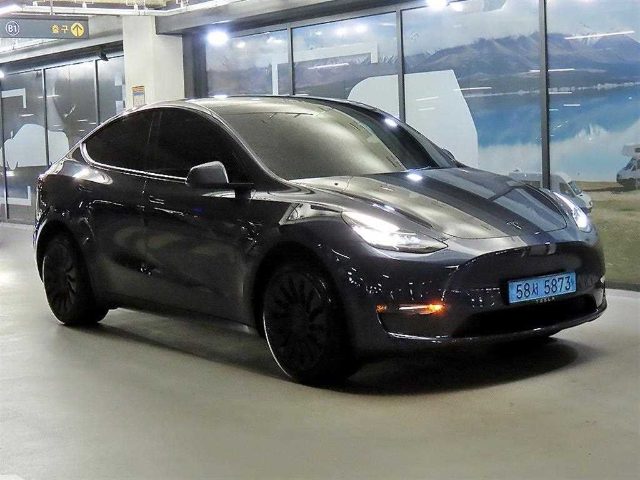 2022 Tesla Model Y 롱 레인지