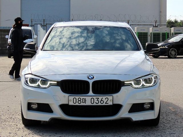 2016 BMW 3 Series (F30) 328i M 스포츠
