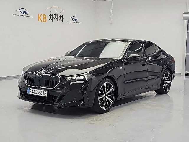 2025 BMW 5 Series (G60) 520i 스페셜 에디션