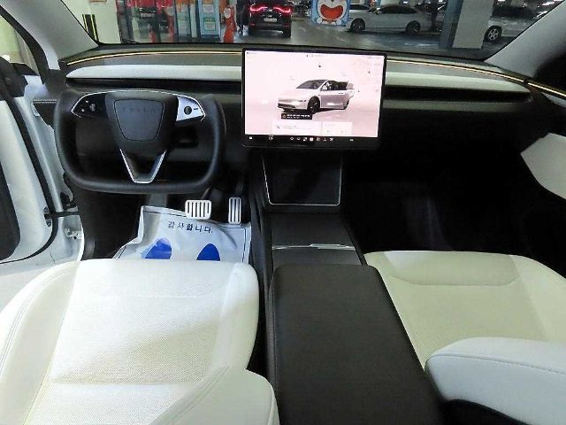 2025 Tesla Model Y 롱 레인지