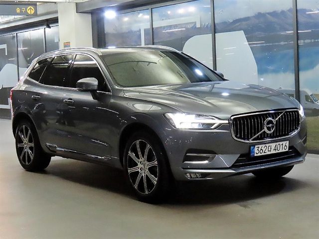 2020 Volvo XC60 (2세대) D5 AWD 모멘텀