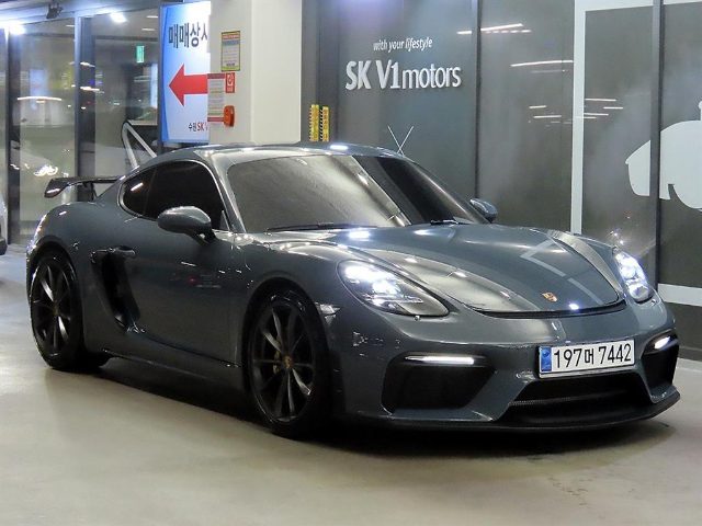 2018 Porsche Cayman 2.0