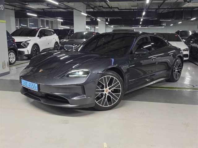2024 Porsche Taycan 베이스