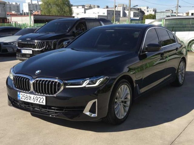 2021 BMW 5 Series (G30) 530e 럭셔리