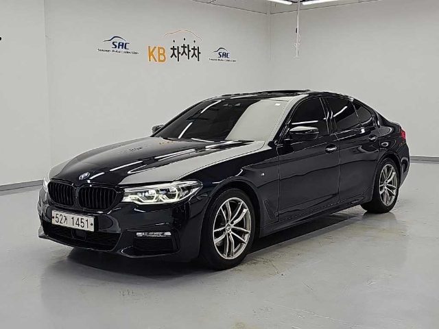 2017 BMW 5 Series (G30) 520d M 스포츠 플러스