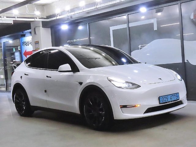 2022 Tesla Model Y 롱 레인지