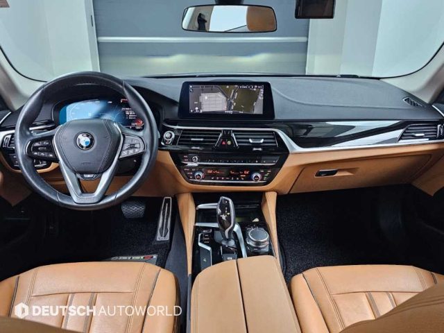 2019 BMW 5 Series (G30) 520i 럭셔리