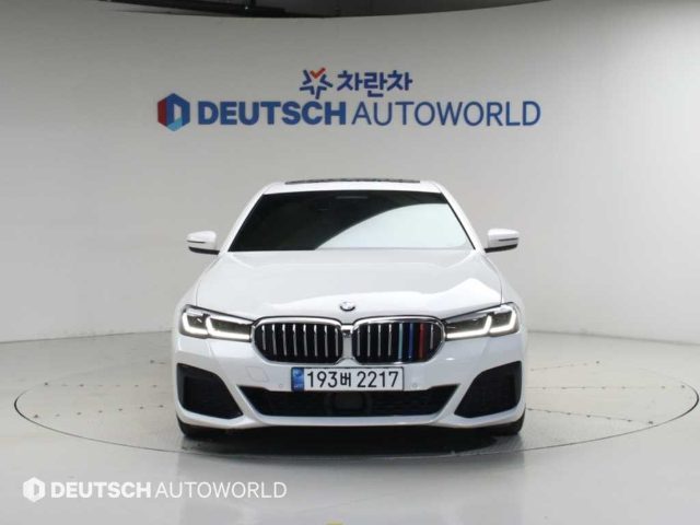 2021 BMW 5 Series (G30) 520i M 스포츠
