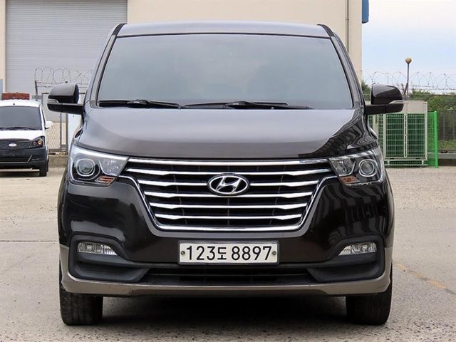 2018 Hyundai Starex 2WD 어반 9인승 익스클루시브
