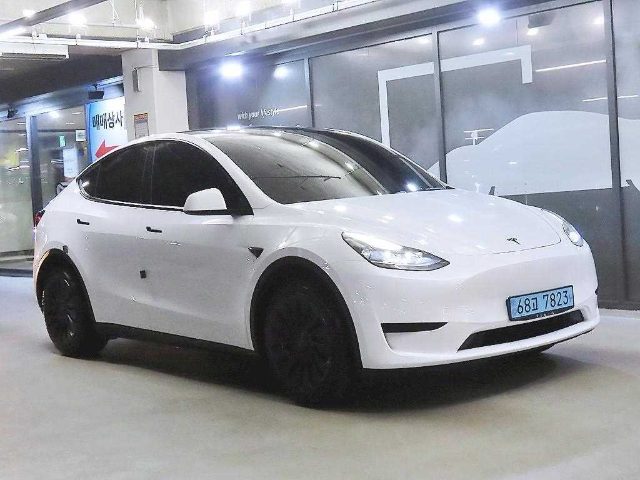 2023 Tesla Model Y RWD