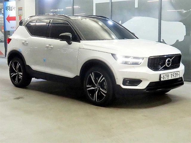 2018 Volvo XC40 T4 4WD R-디자인