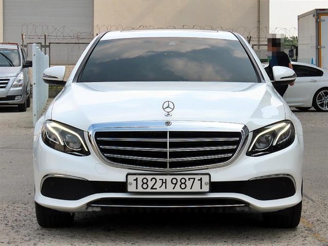 2019 Mercedes-Benz E-Class W213 E220d 익스클루시브