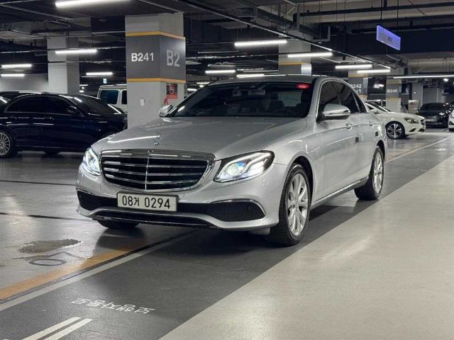 2016 Mercedes-Benz E-Class W213 E220d 익스클루시브