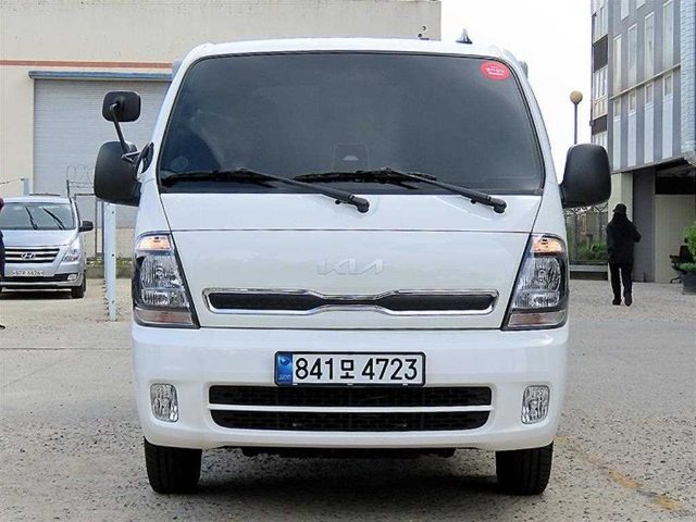 2026 Kia Bongo 3 1.0톤/킹캡/초장축 L라이트 저상내장탑