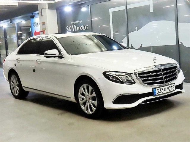2017 Mercedes-Benz E-Class W213 E220d 4MATIC 아방가르드