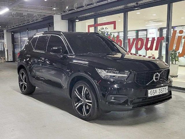 2018 Volvo XC40 T4 4WD R-디자인