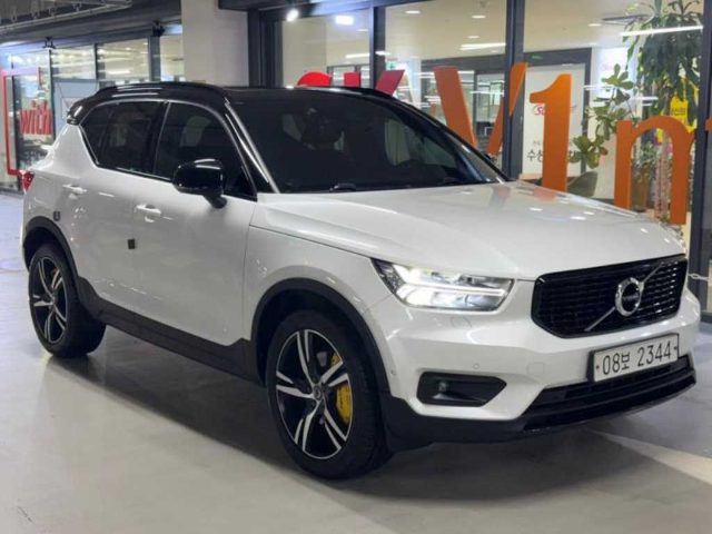 2018 Volvo XC40 T4 4WD R-디자인