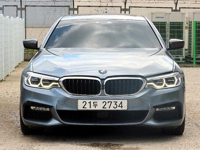 2017 BMW 5 Series (G30) 530i M 스포츠 플러스