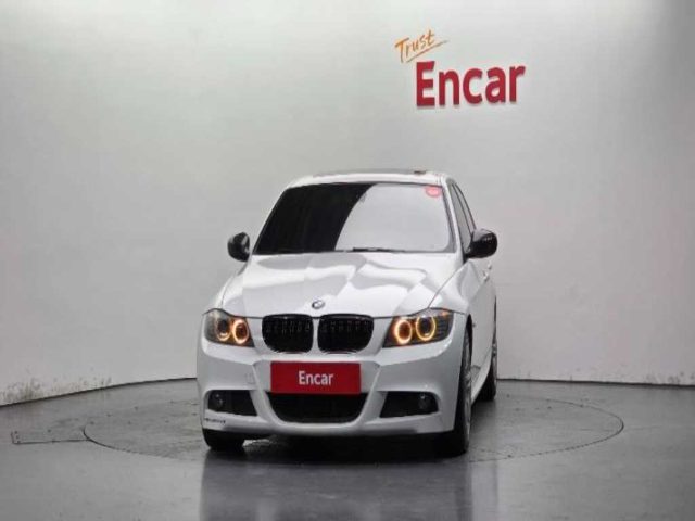 2011 BMW 3 Series (E90) 320i 세단 M 스포츠