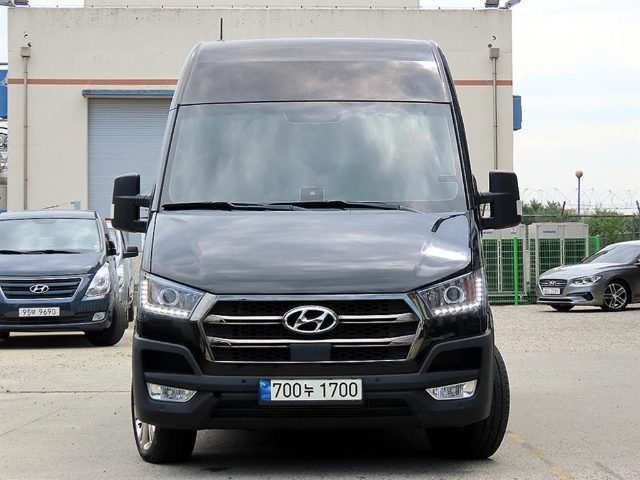 2023 Hyundai Solati 럭셔리 15인승