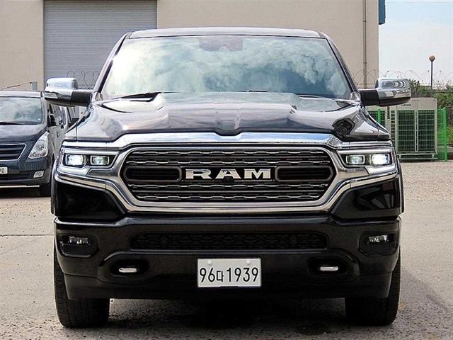 2020 Dodge 램픽업 5.7