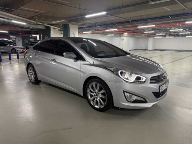 2012 Hyundai i40Saloon 1.7 VGT PREMIUM