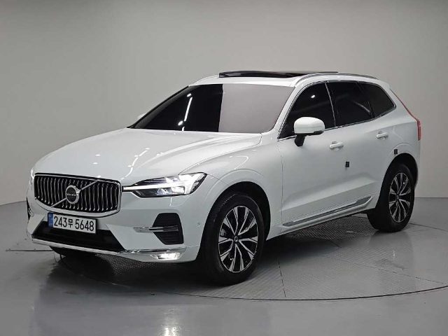 2024 Volvo XC60 (2세대) B5 AWD 울트라 브라이트