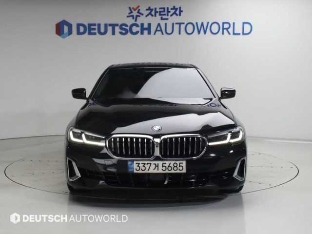 2021 BMW 5 Series (G30) 520i 럭셔리