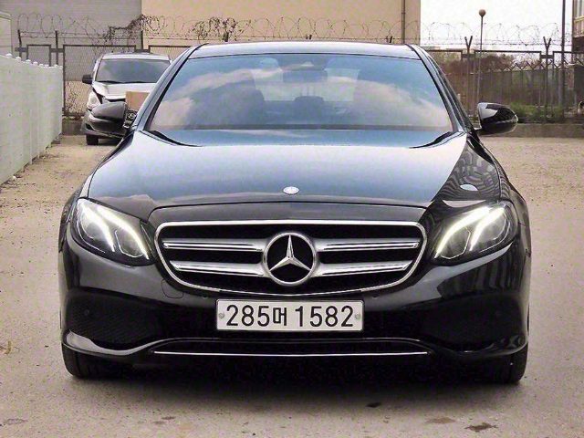 2019 Mercedes-Benz E-Class W213 E300 아방가르드