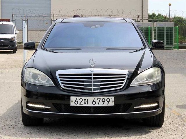 2009 Mercedes-Benz S-Class -W221 S500L