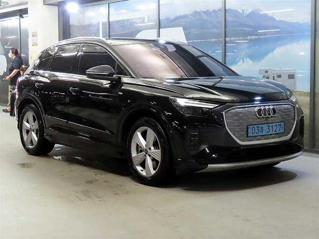 2022 Audi Q4 e-tron 40
