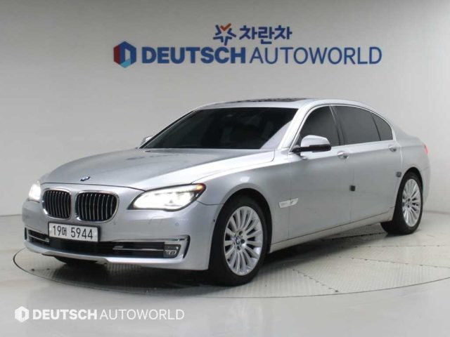2013 BMW 7 Series (F01) 740 Li