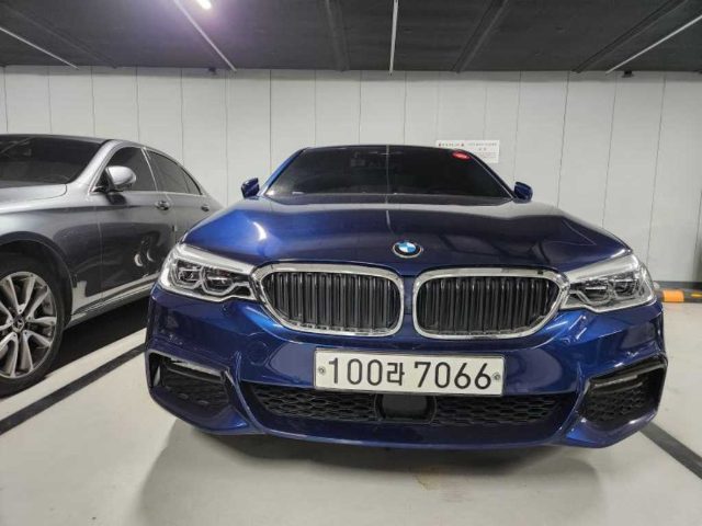 2020 BMW 5 Series (G30) 520i M 스포츠