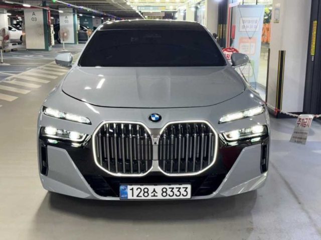 2025 BMW 7 Series (G70) 740i xDrive M 스포츠