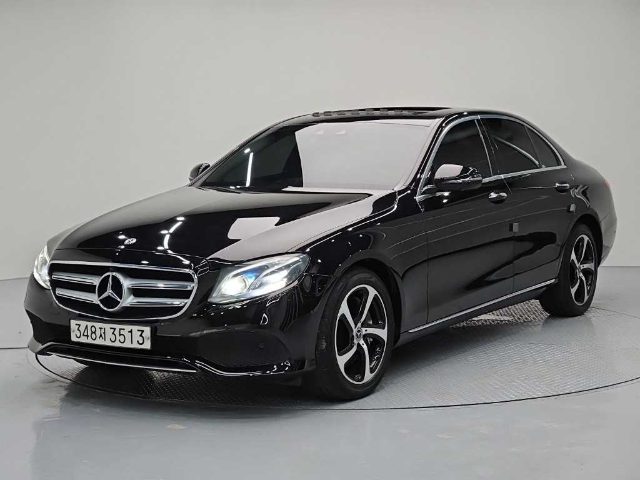 2018 Mercedes-Benz E-Class W213 E300 4MATIC 아방가르드