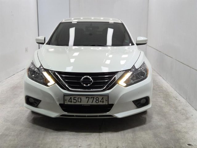 2017 Nissan Altima 2.5 스마트