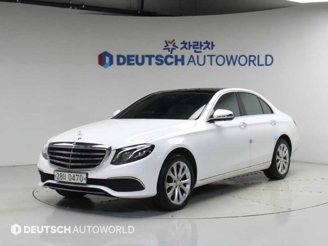 2016 Mercedes-Benz E-Class W213 E300 4MATIC 익스클루시브